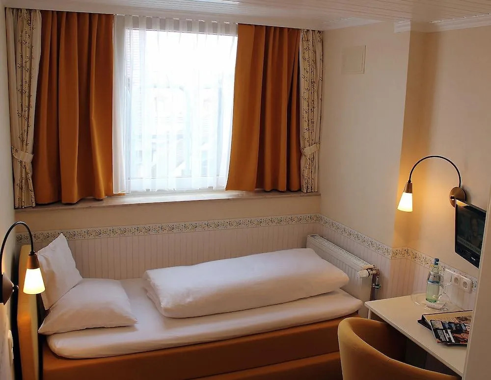 Hotel Am Josephsplatz Nuremberg 3*,  Germany